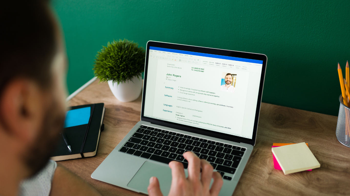 Read more about the article How to Modify Your Resume for Remote IT Job Opportunities?